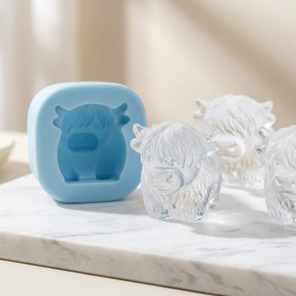 ⏳Last Day Special Price $8.99!!🐮 Mini Highland Cow Ice Cube Mold – Cute 3D Ice for Drinks, Parties & Gifts